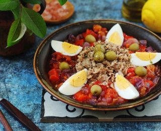 Mechouia Salatası Tarifi: Nefis ve Pratik Yapılışı