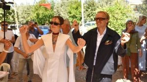 Muğla’da Alman Damat, Türk Düğünü Geleneklerine Hızla Uyum Sağladı: Gelini At Üstünde Aldı