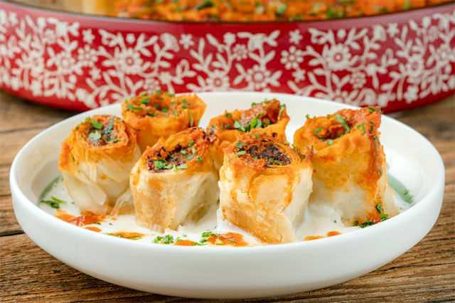 Nefis Çıtır Yufka ve Soslu Lezzetler: Nezaket Kebabı Tarifi