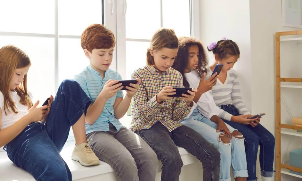 Prof. Dr. Hakan Aydından Ekran Bağımlılığıyla Mücadelede Anne ve Babalara Öneriler