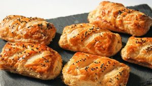 Severek Yenecek: Peynirli Çıtır Börek Tarifiyle Gönülleri Fethedecek Lezzet