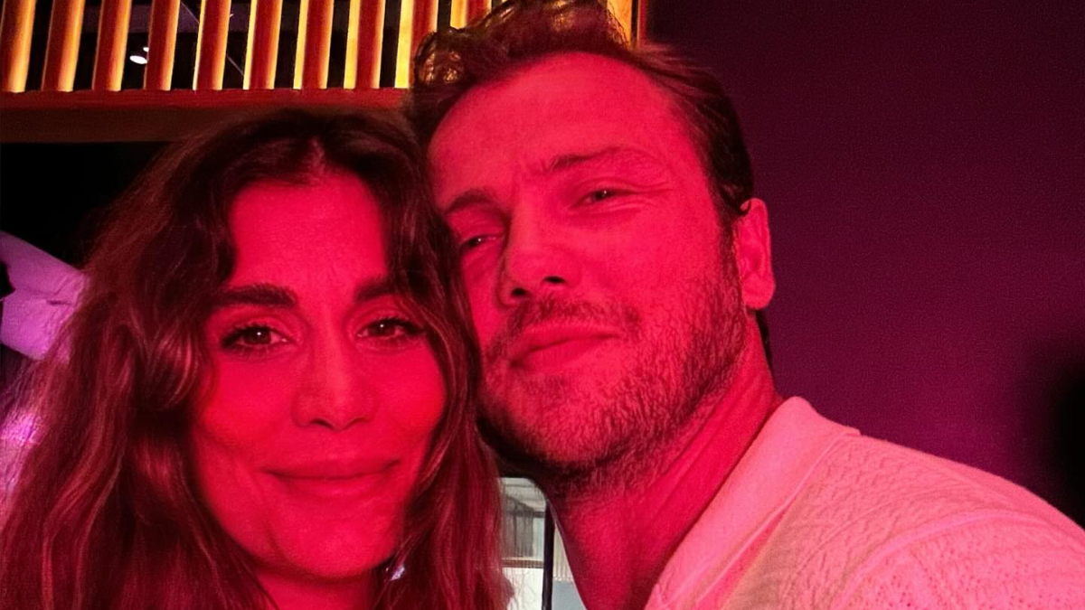 Tolga Sarıtaş ve Zeynep Mayruk’un Mutlu Haberi: Oğulları Ali Dünyaya Geldi!