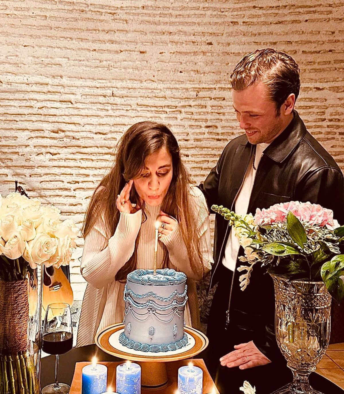 Tolga Sarıtaş ve Zeynep Mayruk’un Mutlu Haberi: Oğulları Ali Dünyaya Geldi!