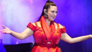 Tuğçe Kandemir Sahnede Düşme Anıyla Gündemde