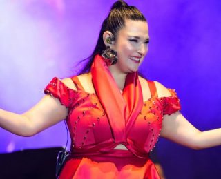 Tuğçe Kandemir Sahnede Düşme Anıyla Gündemde