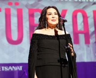 Türkan Şoray’dan Hayranlarına Özel Bildiri: Duygusal Mesaj!