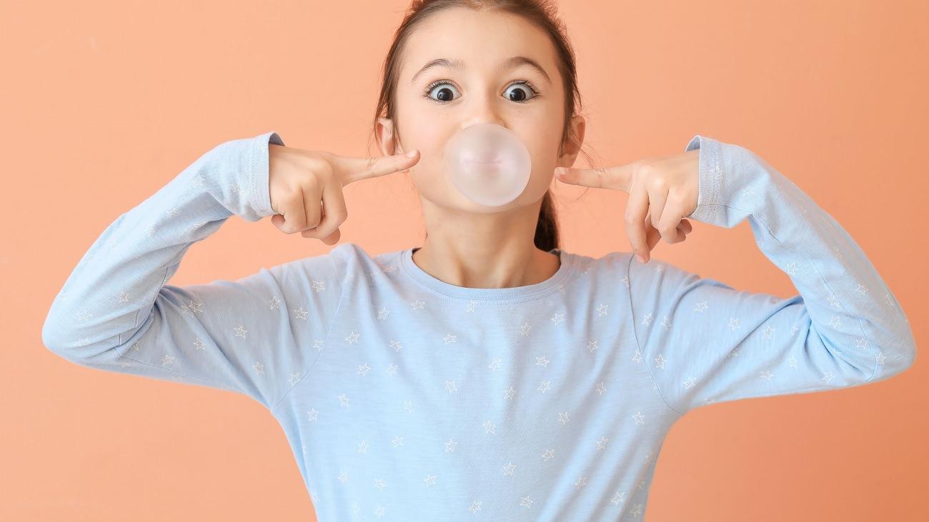 Uzmanlardan Dikkat Çekici Uyarı: Sakız Çiğnerken Kanser Riskine Dikkat!