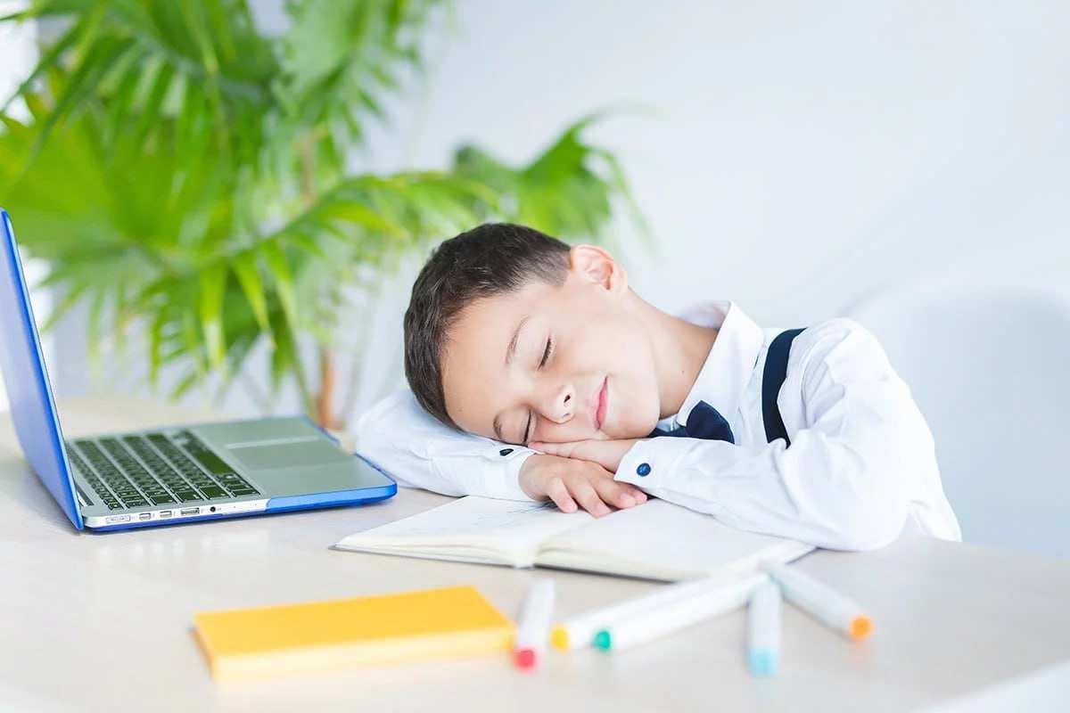 20 Dakikada Bir Gözleri Dinlendirme ve Ekran Süresi Kontrolü