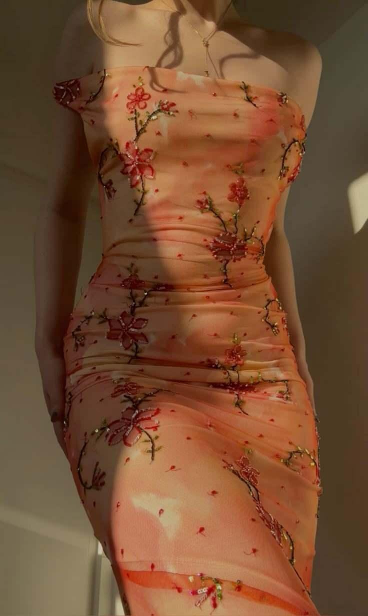 Vogue'un Sezonun En Çok Konuşulan Kadını Olmanızı Sağlayan 10 Parça Trendleri