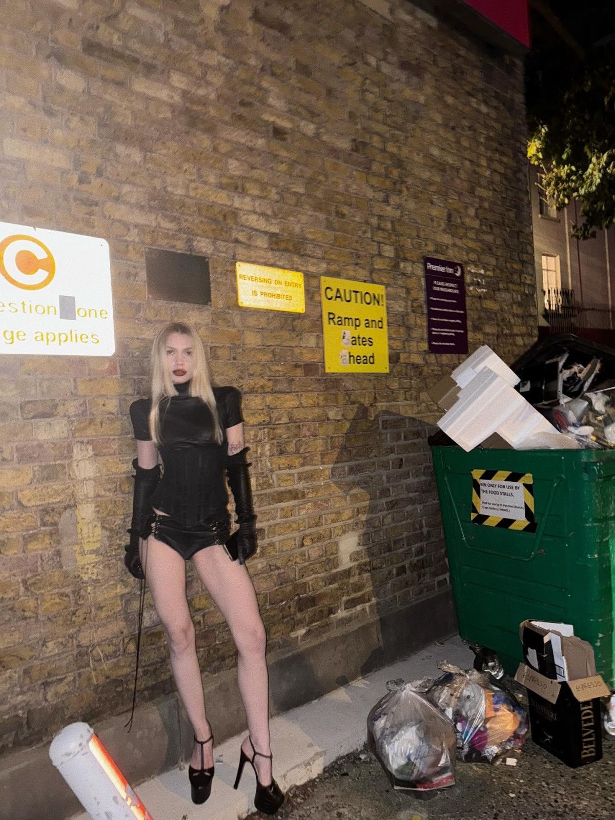 Göz Kamaştıran Kıyafet Seçimi