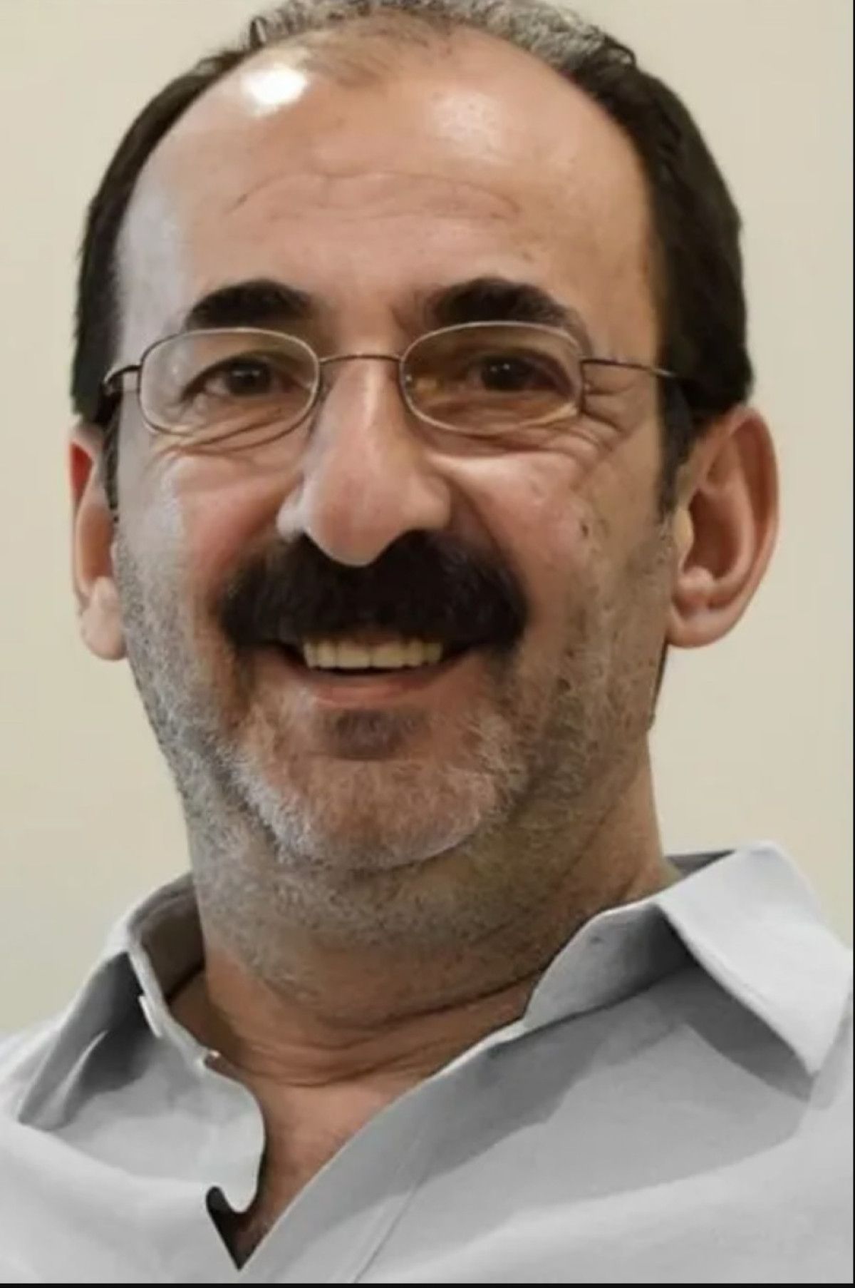 Bir Demet Tiyatro'nun Efsane Oyuncusu Fadılydi! Bican Günalan’ın Son Halleri Gündemi Sarsıyor