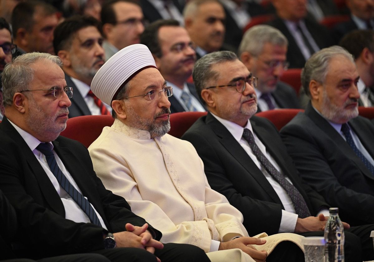 Diyanet İşleri Başkanı Arpaguş'tan Çağrı: Camiler, Direniş ve Mücadelenin Güçlü Mevzileri