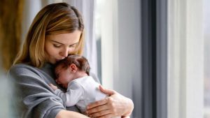 Doğum İzinlerinde Köklü Değişim: Anneye 24 Hafta İzin Müjdesi Çıkış Yolu