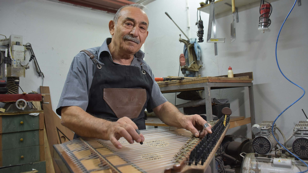 Kendi Kendine Öğrendiği Kanun Yapımı