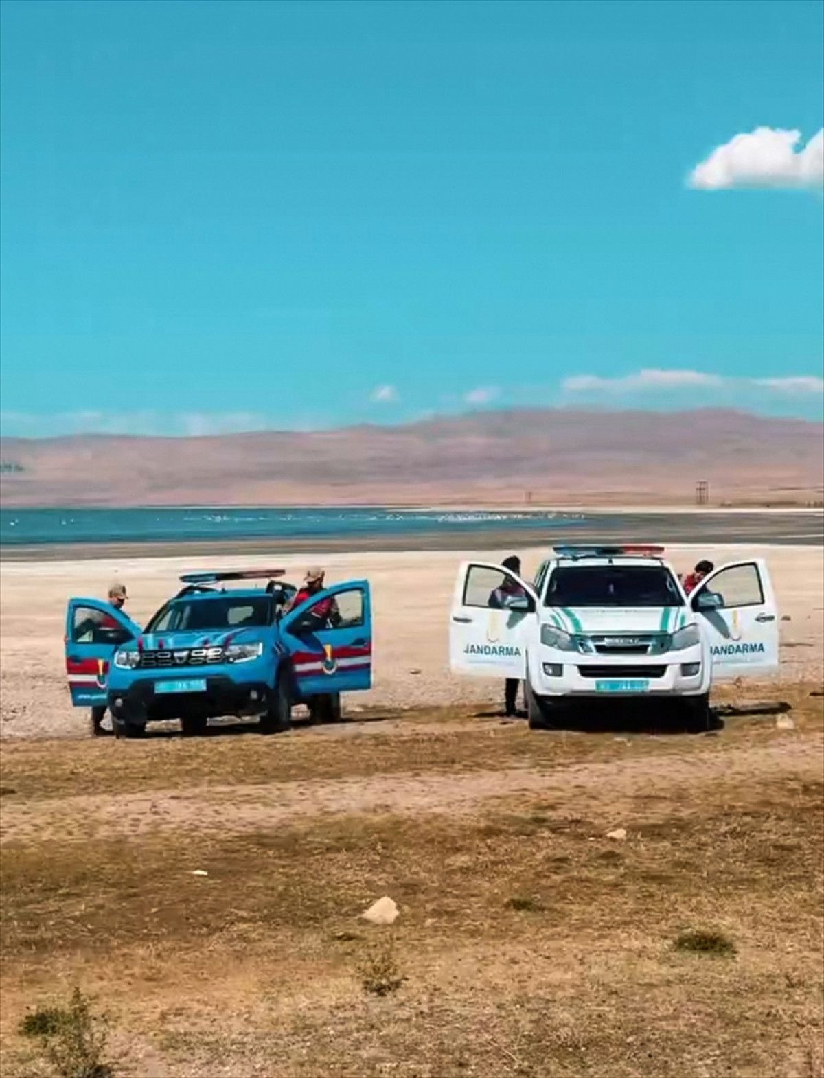 Vanda Flamingoların Güvenliği Jandarma Ekiplerine Emanet Edildi