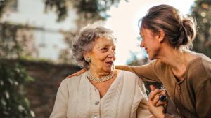 Yaşlılık Dönemini Keyifli ve Sağlıklı Geçirmenin Yolları